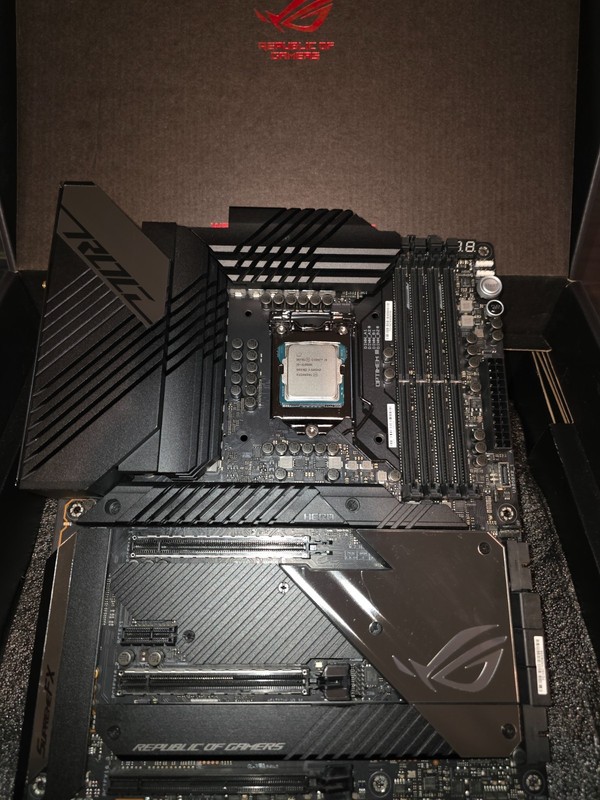 Intel i9-11900k with ROG Maximus XIII Hero Z590 PCIe 4.0 DDR4 5333+ 4x M.2 aRGB