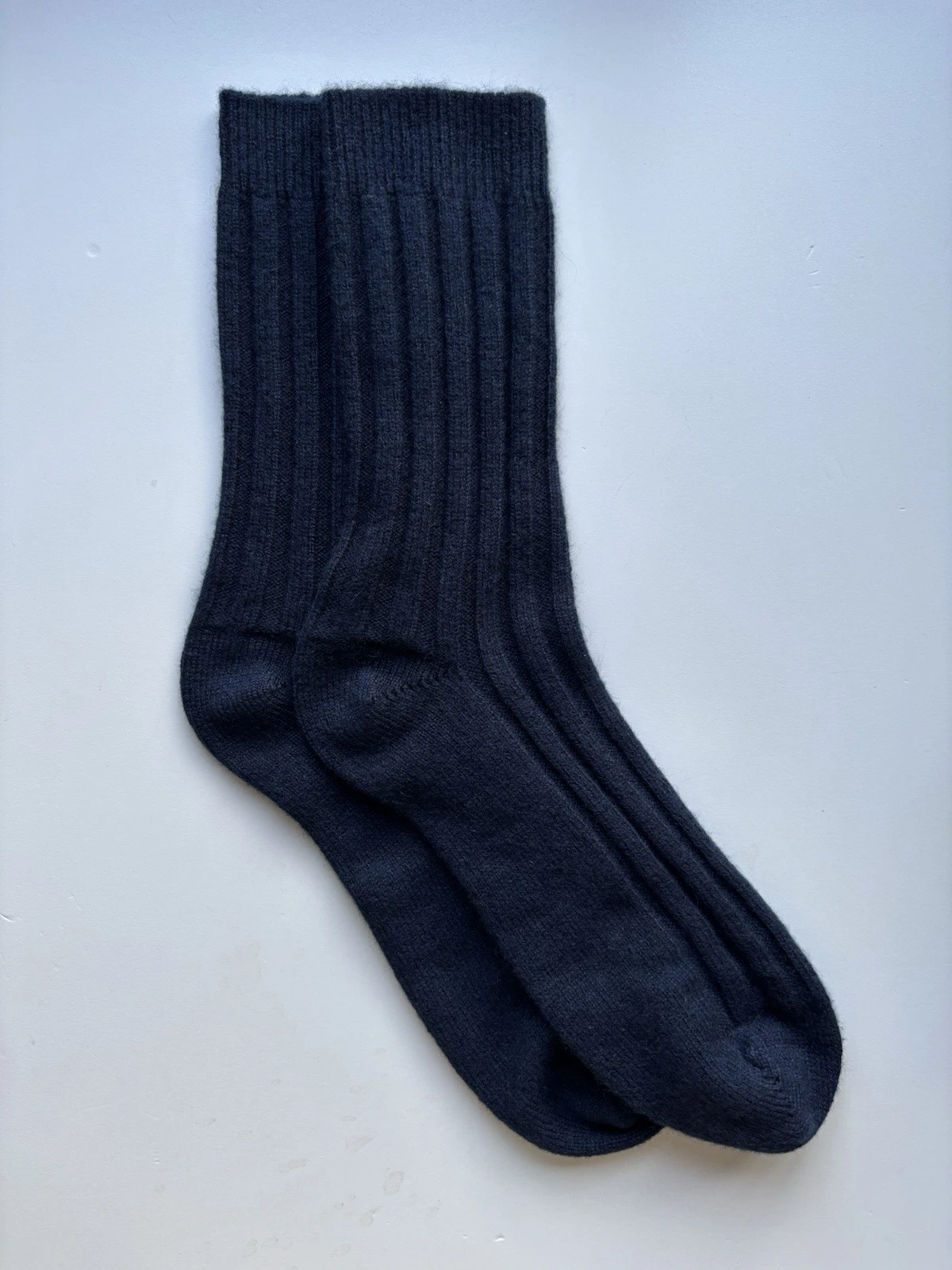 100% Pure Cashmere Soft Knitted Navy Blue Ribbed Mens Bed Socks Size 8-11
Opens in a new window or t