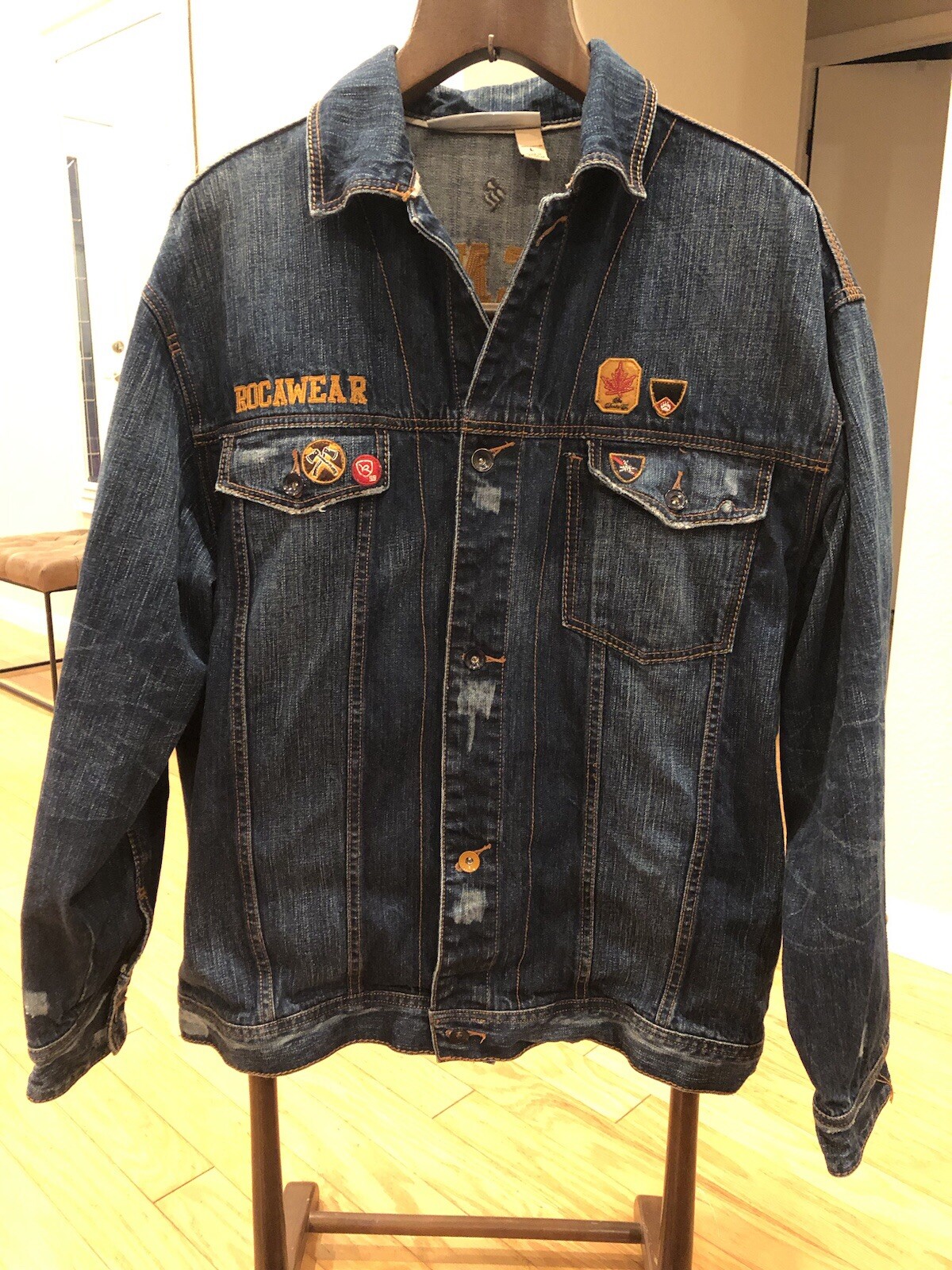 Vtg Rocawear Mens Denim Jacket Size L Embroidered Patch