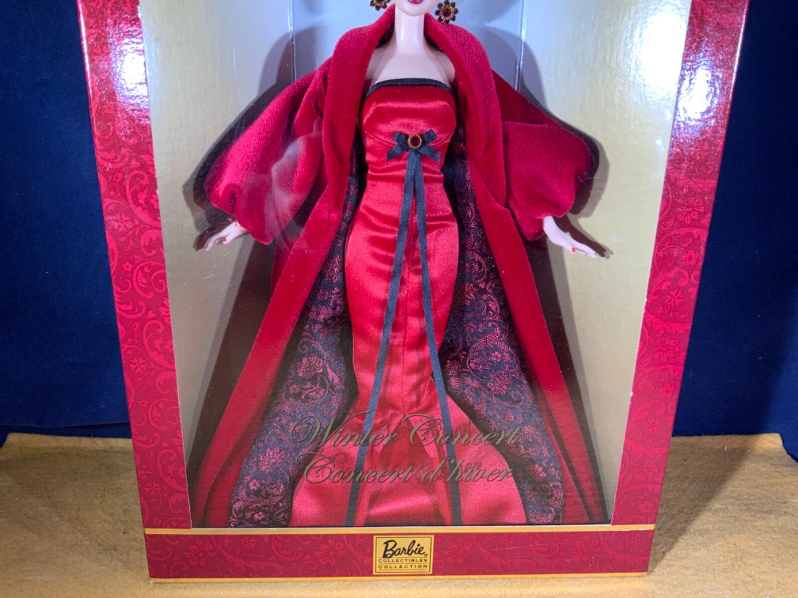 オンラインショップ 02 限定 人形 Collectible Barbie バービー Concert Winter エディション トイレ用品