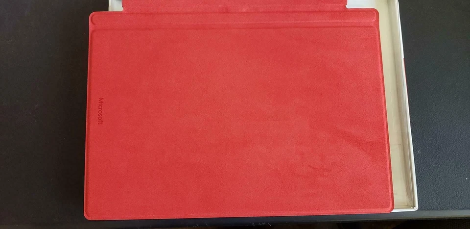 Microsoft Surface Type Cover Pro 4 Red, AZERTY Layout Model QC7-00020 5 UNITS - Image 2 of 3