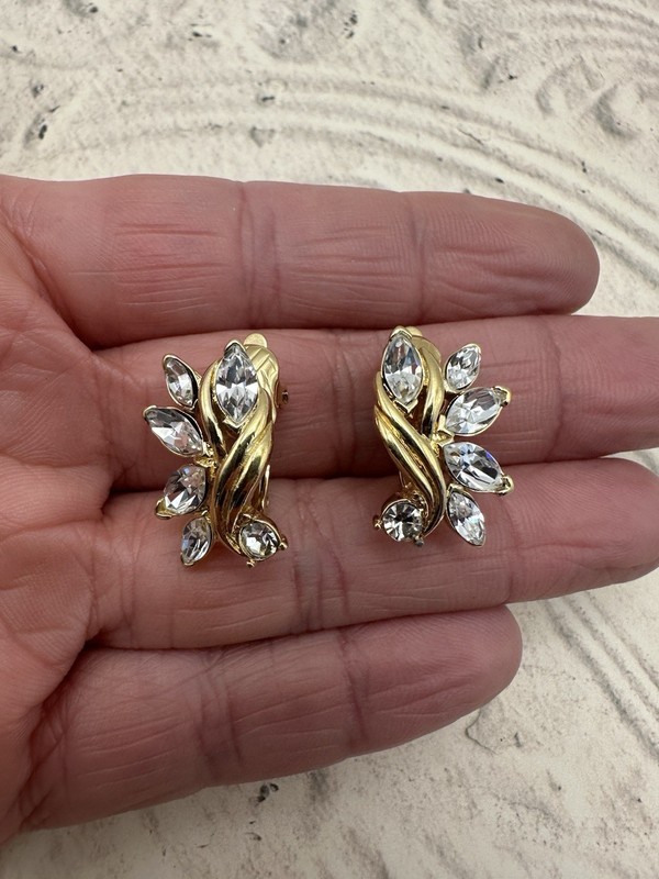 Trifari Rhinestone Marquise Round Gold Tone Clip Earrings Signed Floral Leaf Vtg