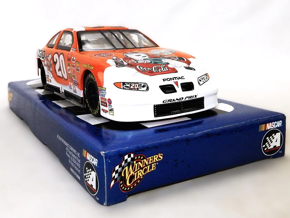 #20 NASCAR 1:24 DieCast, Tony Stewart, 2001 Grand Prix, Winner's Circle, D-2 - Image 3 of 4