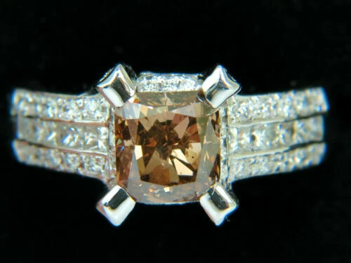 Anillos de joyería con diamantes en oro blanco