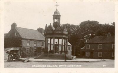 ECHTE FOTOGRAFISCHE POSTKARTE VON ST. JAMES'S SQUARE, BOROUGHBRIDGE, WEST YORKSHIRE