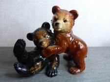 ensemble de 2 ousons joueurs