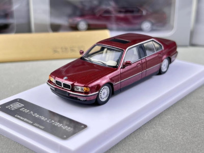 ZD DCM 1:64 Red 1996-98 E38 L7 728il Luxury Sedan Model Diecast Metal Car BN