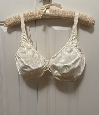 Vintage Vanity Fair 75-005 My Satin Fantasy Second Skin Underwire Bra  Ivory 34D