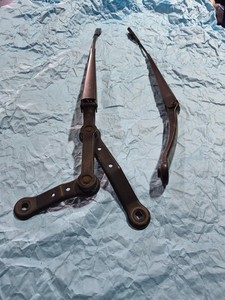 14-16 MERCEDES CLA45 CLA250 (C117) FRONT LEFT & RIGHT WINDSHIELD WIPER ARMS OEM