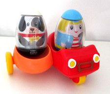 2 X WEEBLES HASBRO 2009 SIDE CAR