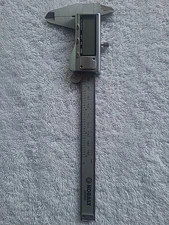 Kobalt #293883 Digital Caliper 6-inch with Electronic Display