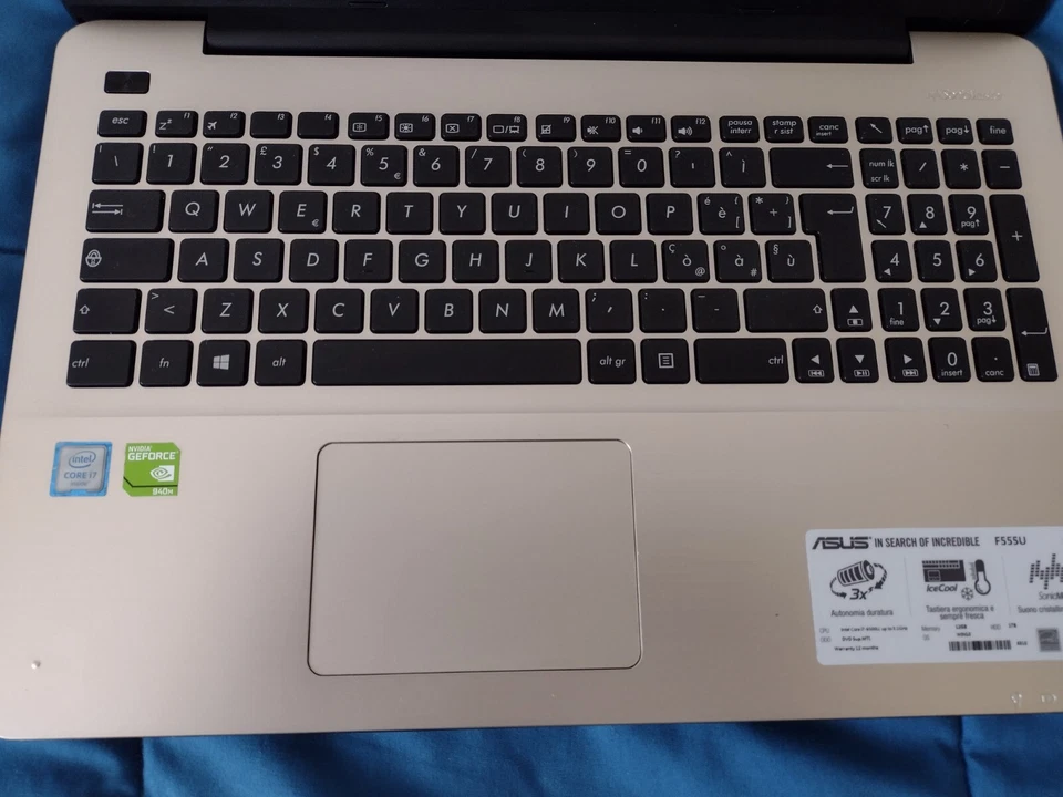 notebook ASUS F555U intel core i7 - 12 gb ram -1 TB hard disk con batteria nuova - Immagine 2 di 4