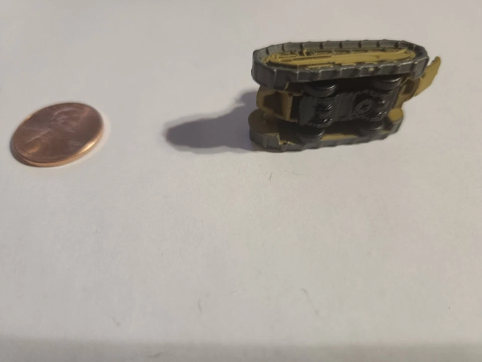 Micro Machines MILITARY WWI Renault FT17 Tan Tank Card of Spades Symbol - Image 3 of 3