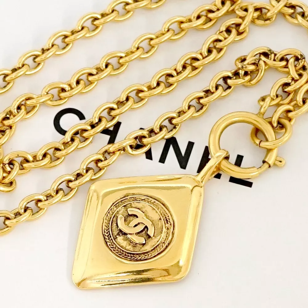 CHANEL CC Logos rhombus Charm Necklace 22 Gold Tone Auth w/Box #22087