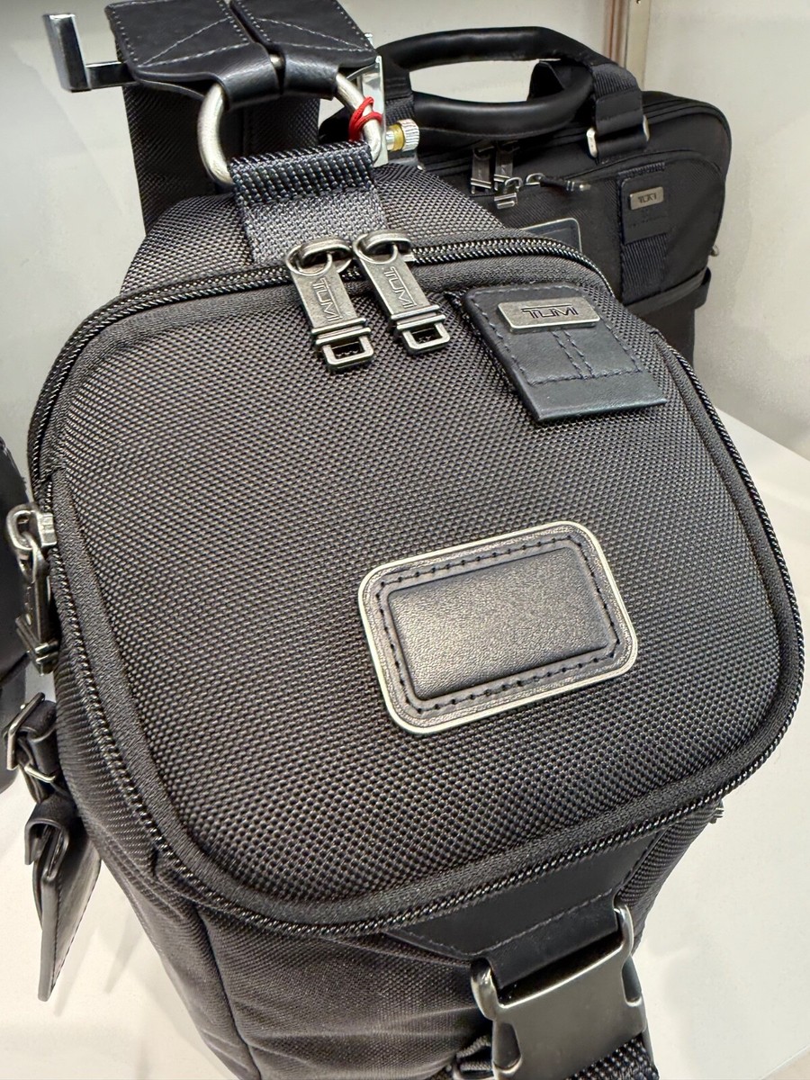 TUMI ブラックナイロンバッグ 73251 TUMI ブラックナイロンバッグ 73251 TUMI ブラックナイロンバッグ 73251