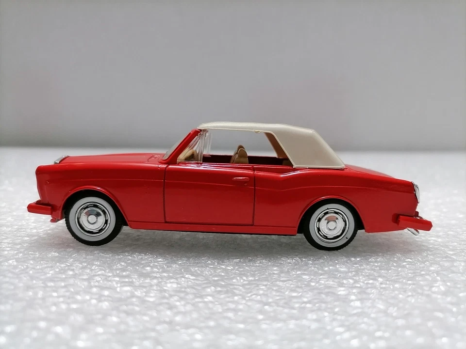 BENTLEY Continental - Modelo Vintage Escala 1:43, Solido Hecho en Francia 1988 Foto 2 de 4