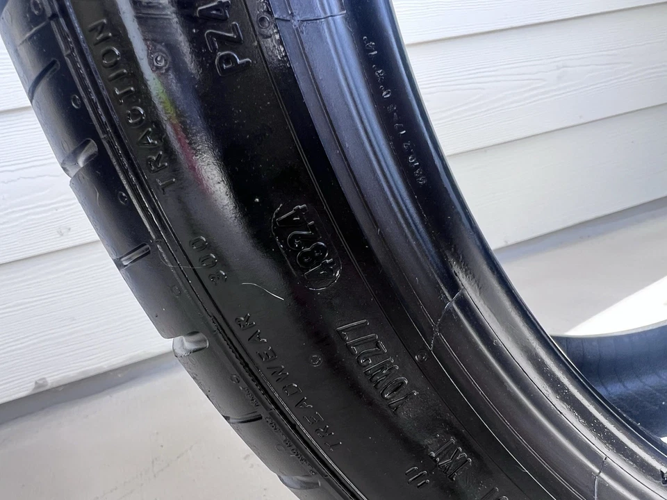 [1] Neumático estrella Pirelli P Zero PZ4 P275/35ZR20 275 35 20 9/32 BMW fecha: 4824 Foto 4 de 4