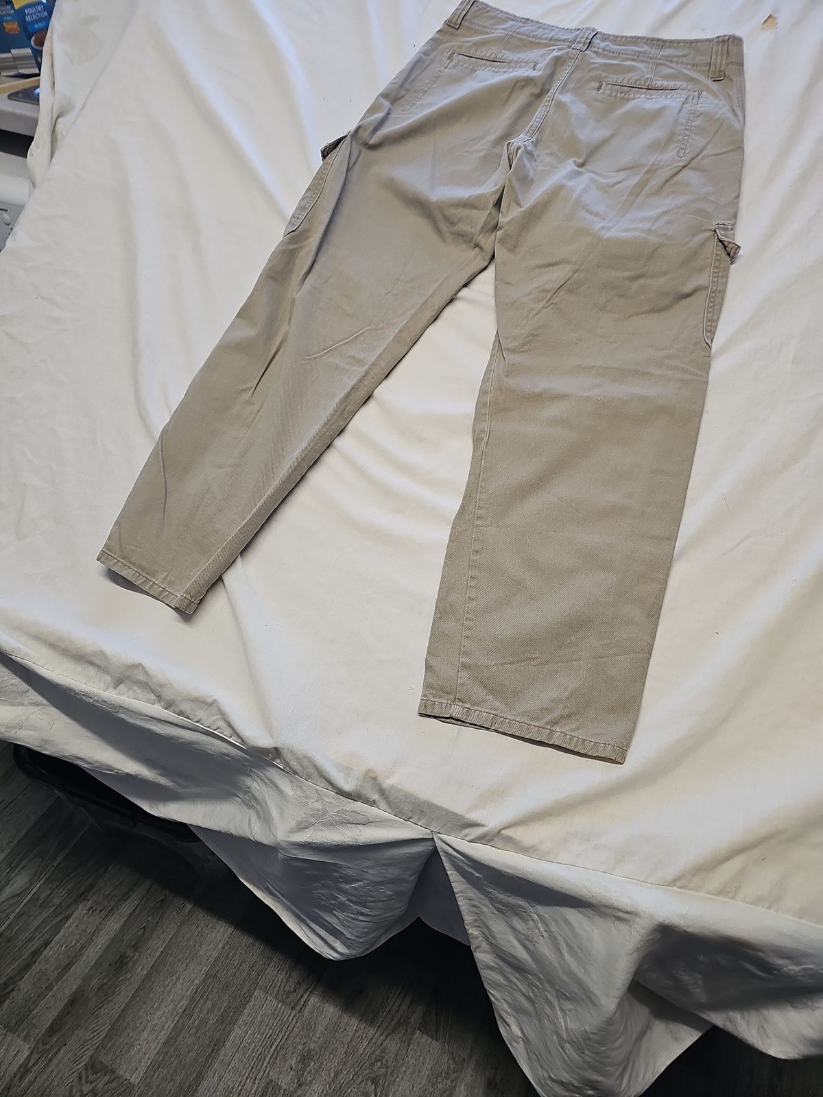 Wrangler Men's Relaxed Fit Cargo Trousers in Khaki Beige w32 l30 MM1005 image 6