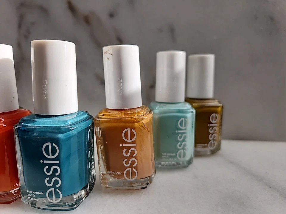 Lote de 8 Esmaltes de Uñas Essie #309-1756-1754-1755-1759-1742-752-1758. Foto 3 de 4