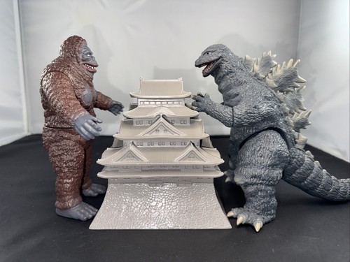 Y-MSF 1962 5.5” ATAMI CASTLE Vinyl GODZILLA VS KING KONG Sofubi Japan Import - Picture 4 of 5