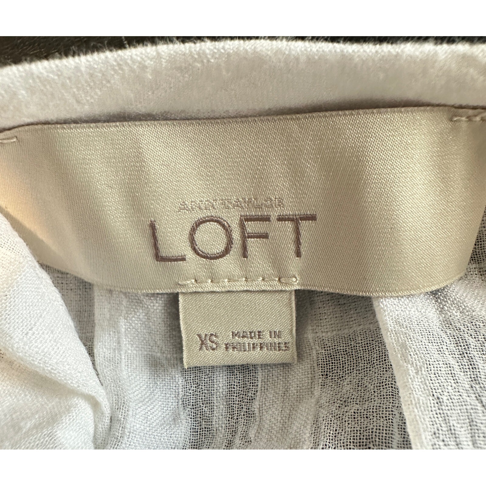 Loft Window Pane Pattern Blouse White Open V-Neck… - image 4