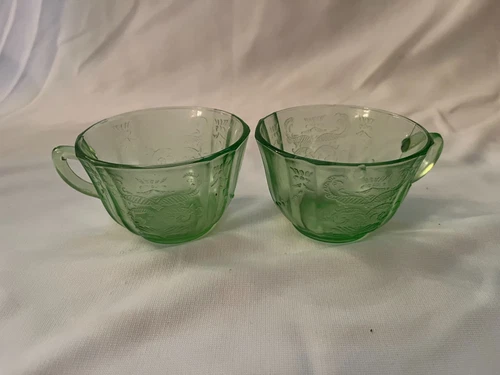 2 Vintage Federal Glass Uranium Green Madrid Coffee/Tea Cups