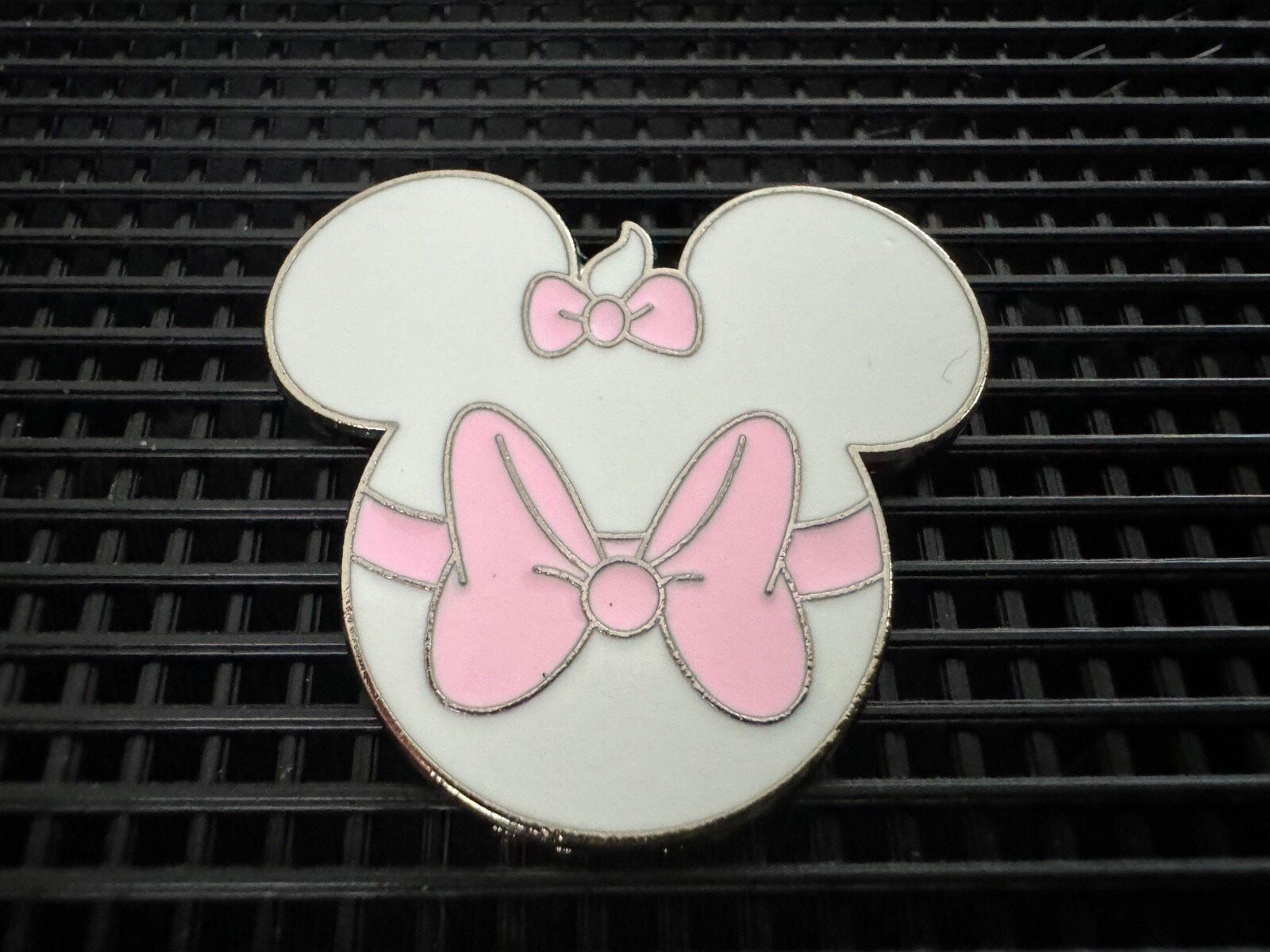 AUTHENTIC Mickey Mouse Icon Mystery Pouch Marie Aristocats Disney Pin