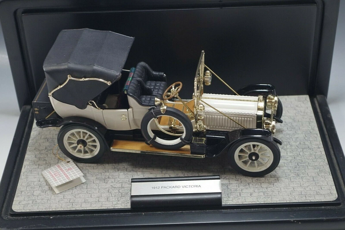 FRANKLIN MINT 1912 PACKARD VICTORIA CAR DIE CAST WITH DISPLAY NM 1 