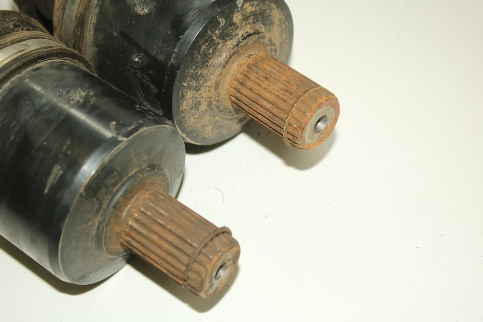 Polaris Sportsman Xp 550 2009 tracción delantera izquierda derecha ejes CV eje Foto 3 de 4