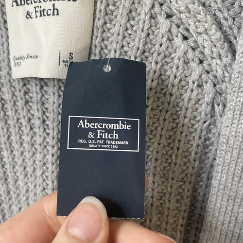 NWT Ambercrombie & Fitch Women 's Gray Knit Cardigan Size Small - Picture 4 of 9