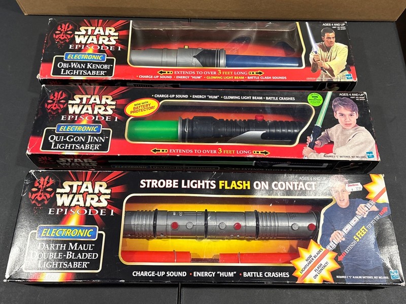 New 1999 Star Wars Episode I Darth Maul Qui-Gon Jinn Obi-Wan Kenobi Lightsabers