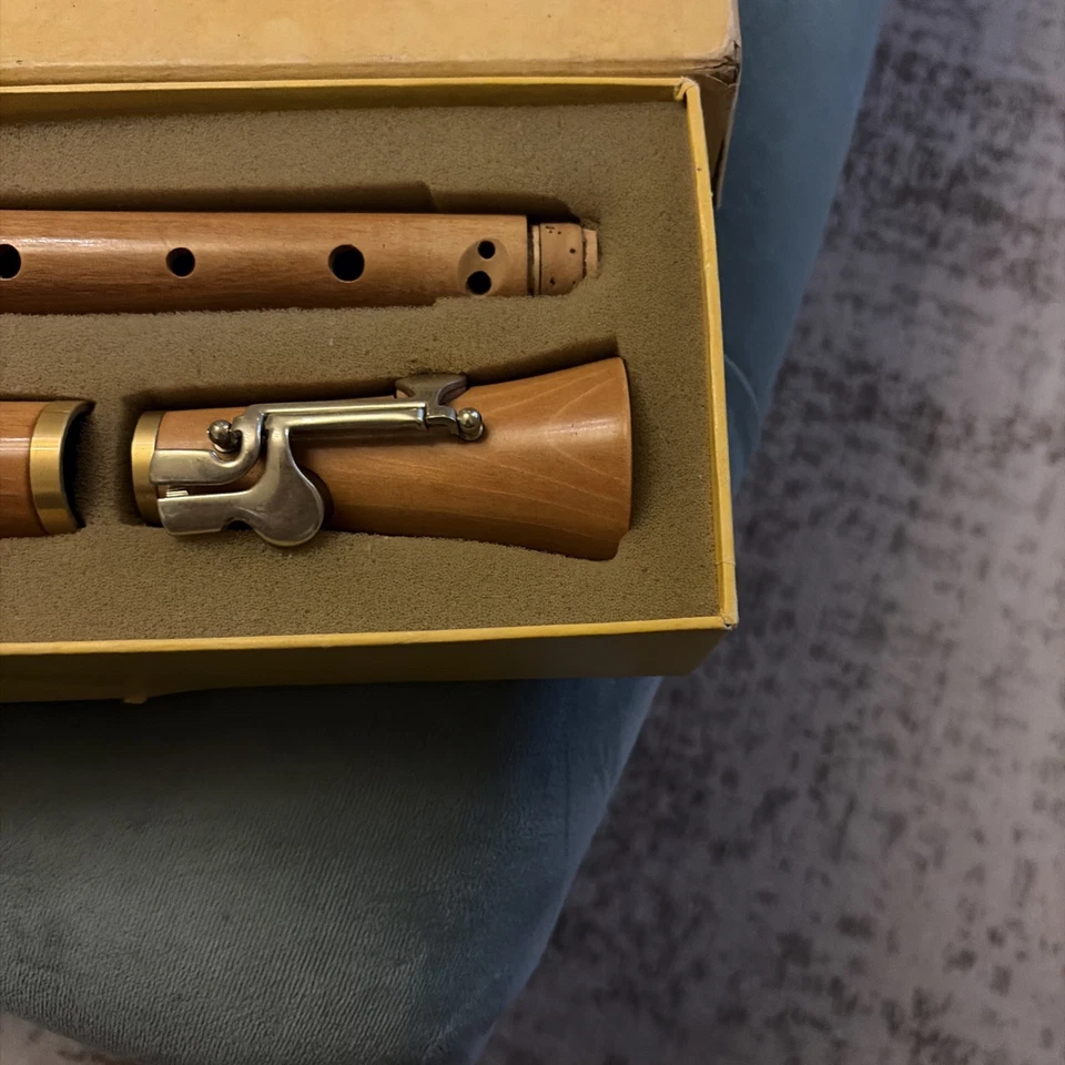 Moeck Flauto Dolce Treble Recorder, Baroque,  Maple,  boxed  - Image 4 of 4