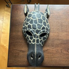 Classic African Wildlife Tribal-Style Giraffe Mask Wooden Wall Hanging 16.5”