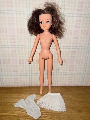 Vintage dunkle Haare Pedigree Sindy Ballerina Puppe 80er Jahre