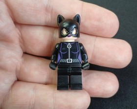 Lego DC Universe Super Heroes Catwoman Minifigure from 6858