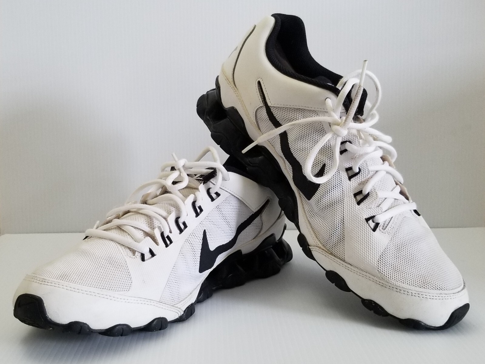 nike reax 8 white