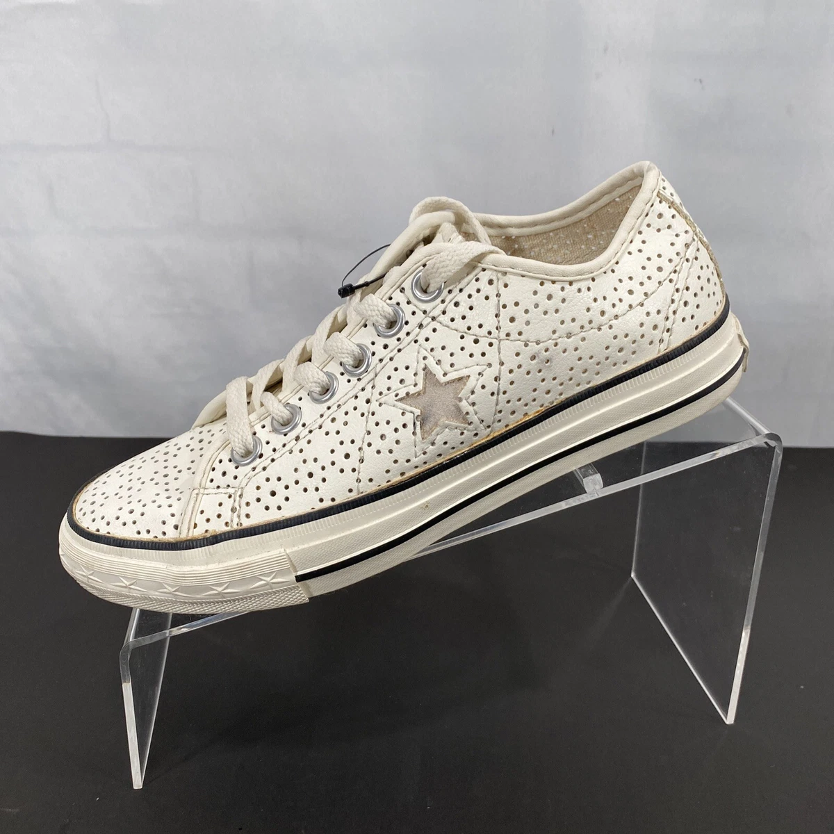 calendario Cuerpo Tesauro Converse One Star Ox Perforated Leather White Shoes Women's Size 6.5 NICE |  eBay