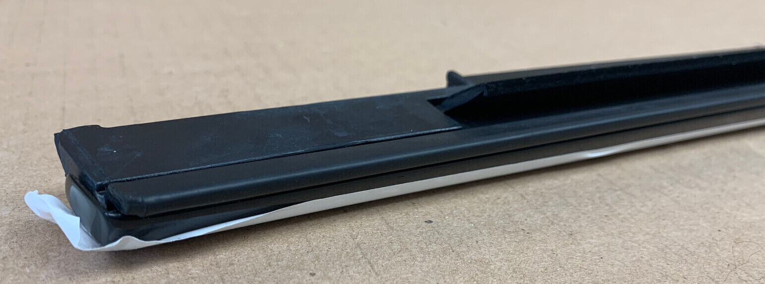 NEW! Genuine Maserati Ghibli 2017 LEFT LH REAR DOOR GLASS SCRAPER GASKET OEM