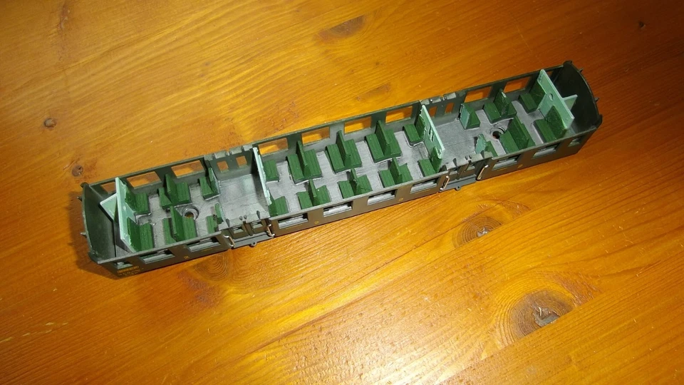 Aménagement intérieur voiture Modernisée ROMILLY SNCF 2ème classe JOUEF - Photo 4/4