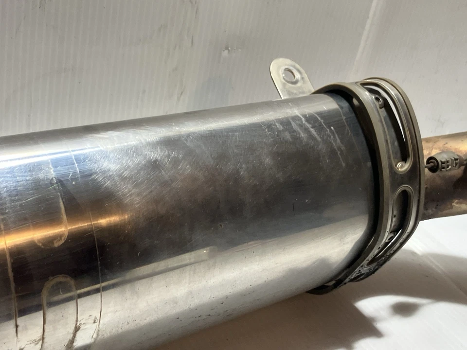 2004 Honda Cbr600rr Yoshimura Rs-5 Under tail Exhaust Foto 4 de 4