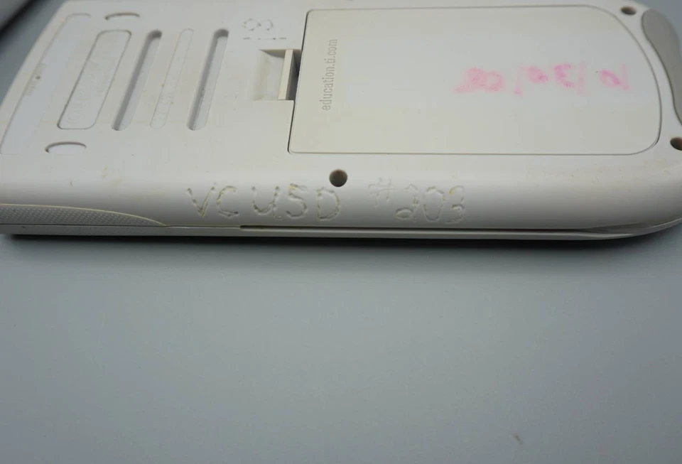 TI-84 Plus Silver Edition Graphing Calculator Tested and Working - Markings-t2ib - Image 4 of 4