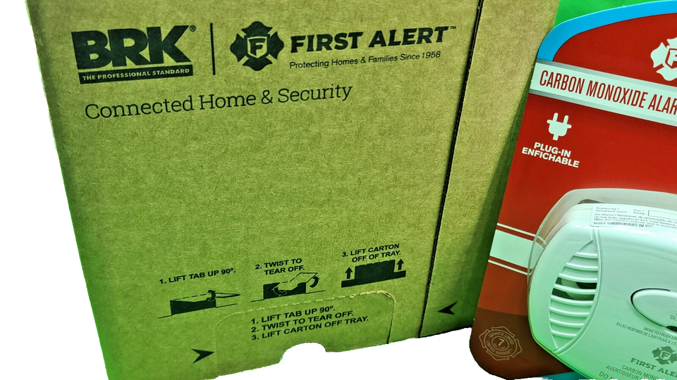 FIRST ALERT C0600 Plug-In Carbon Monoxide Detector | eBay
