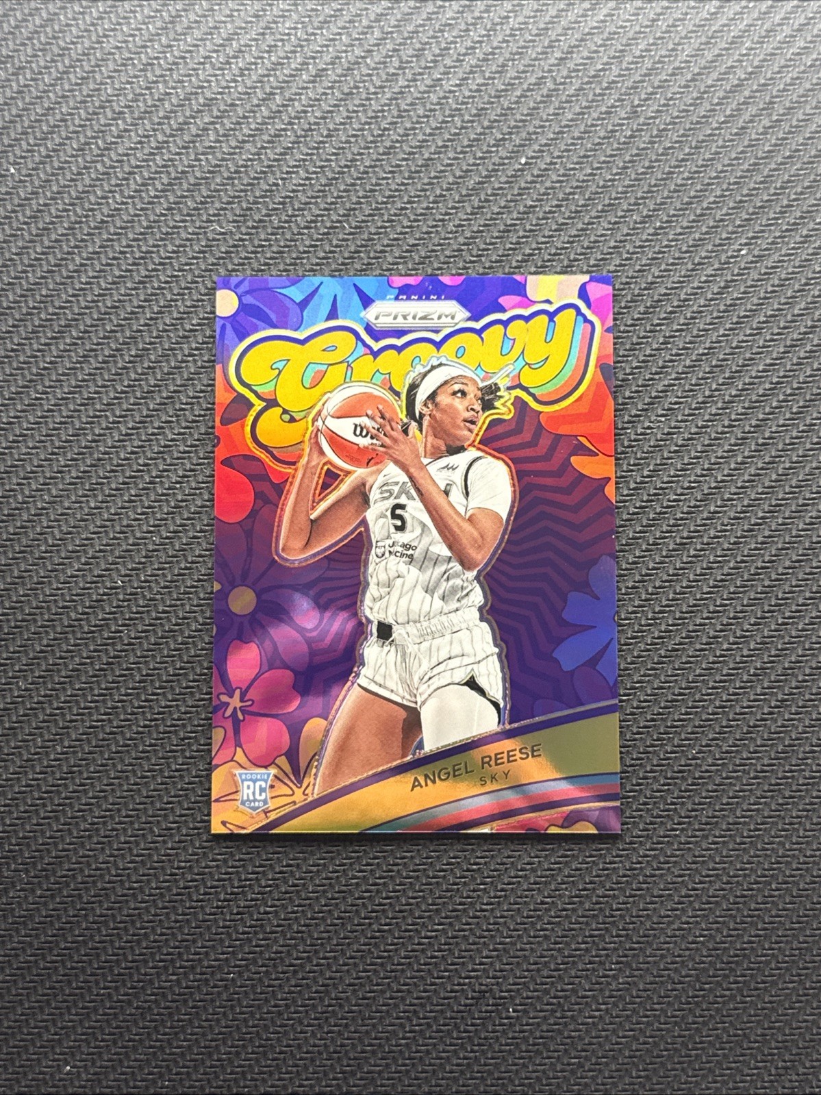 2024 Prizm WNBA Angel Reese Groovy TRUE GOLD /10 #12 RC