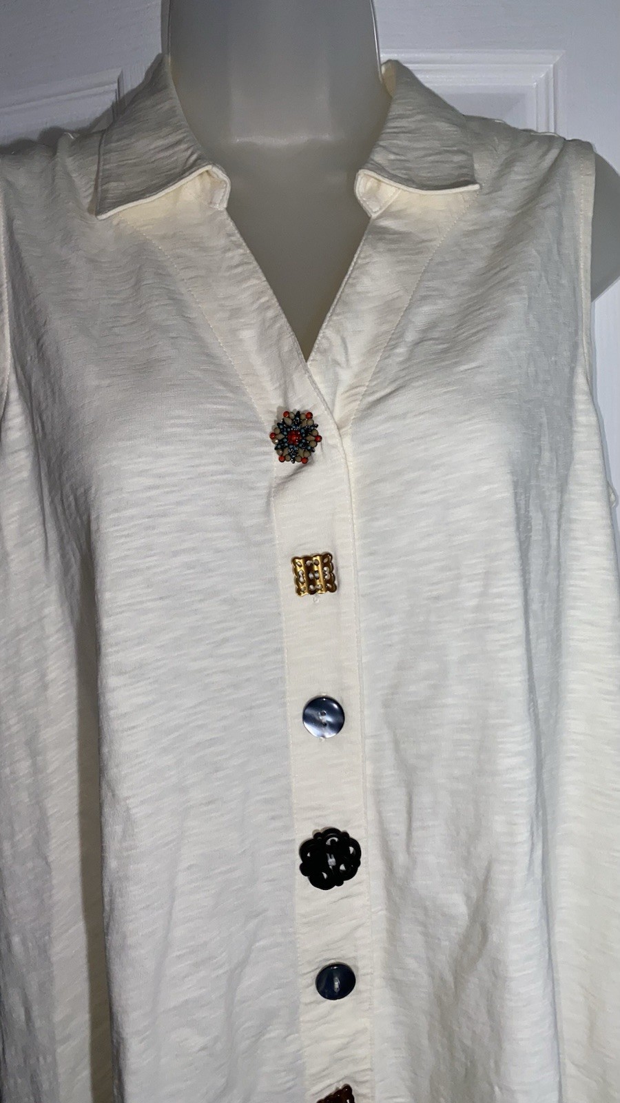 Soft Surroundings Danielle Statement Button Hanke… - image 4