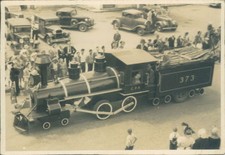 Photo Canada 1944 Parade Float Truck Made to look like a steam Train 5 x 3.5 inc