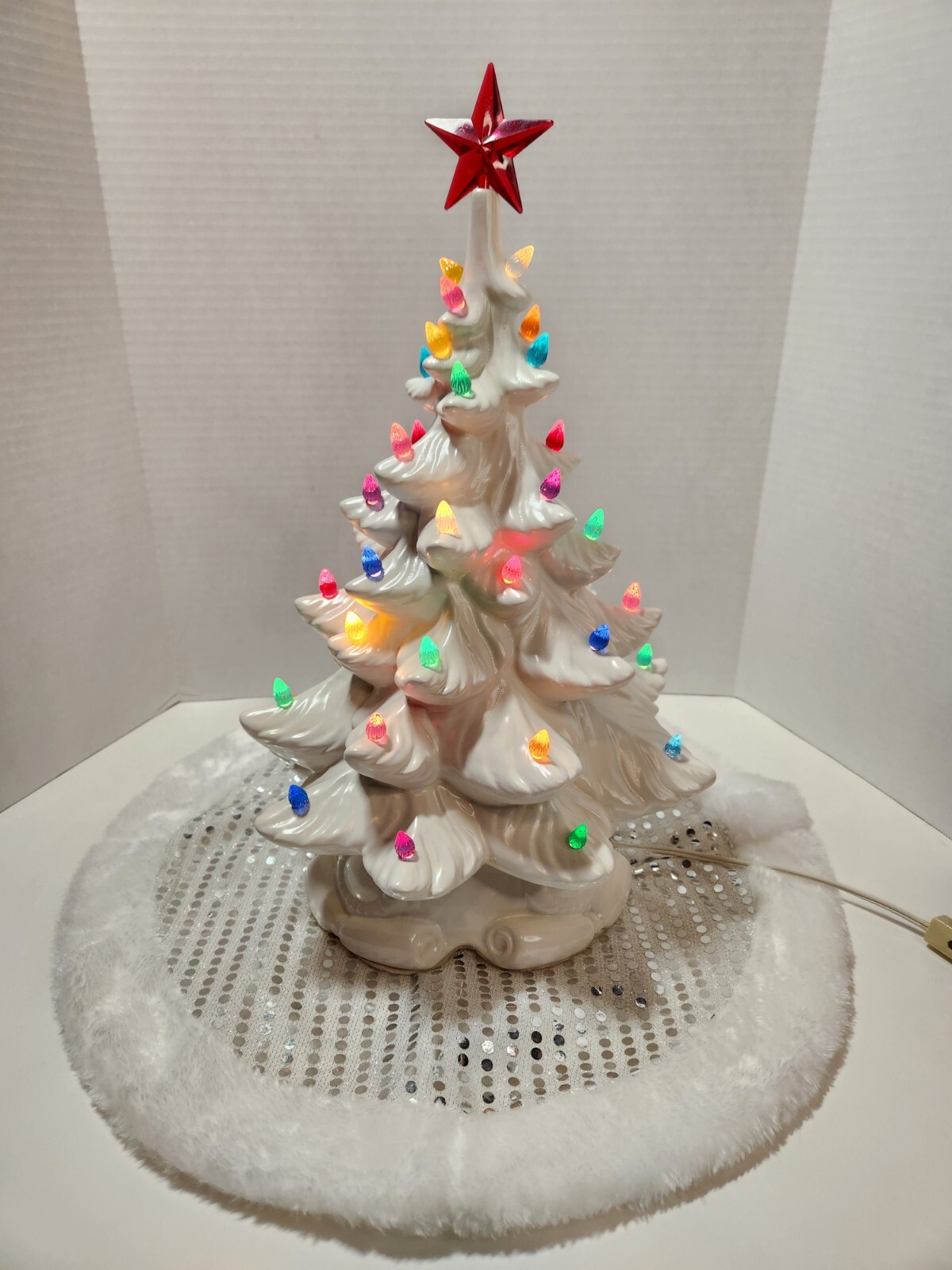 Vintage Atlantic Mold White Ceramic Christmas Tree 18" Working Light