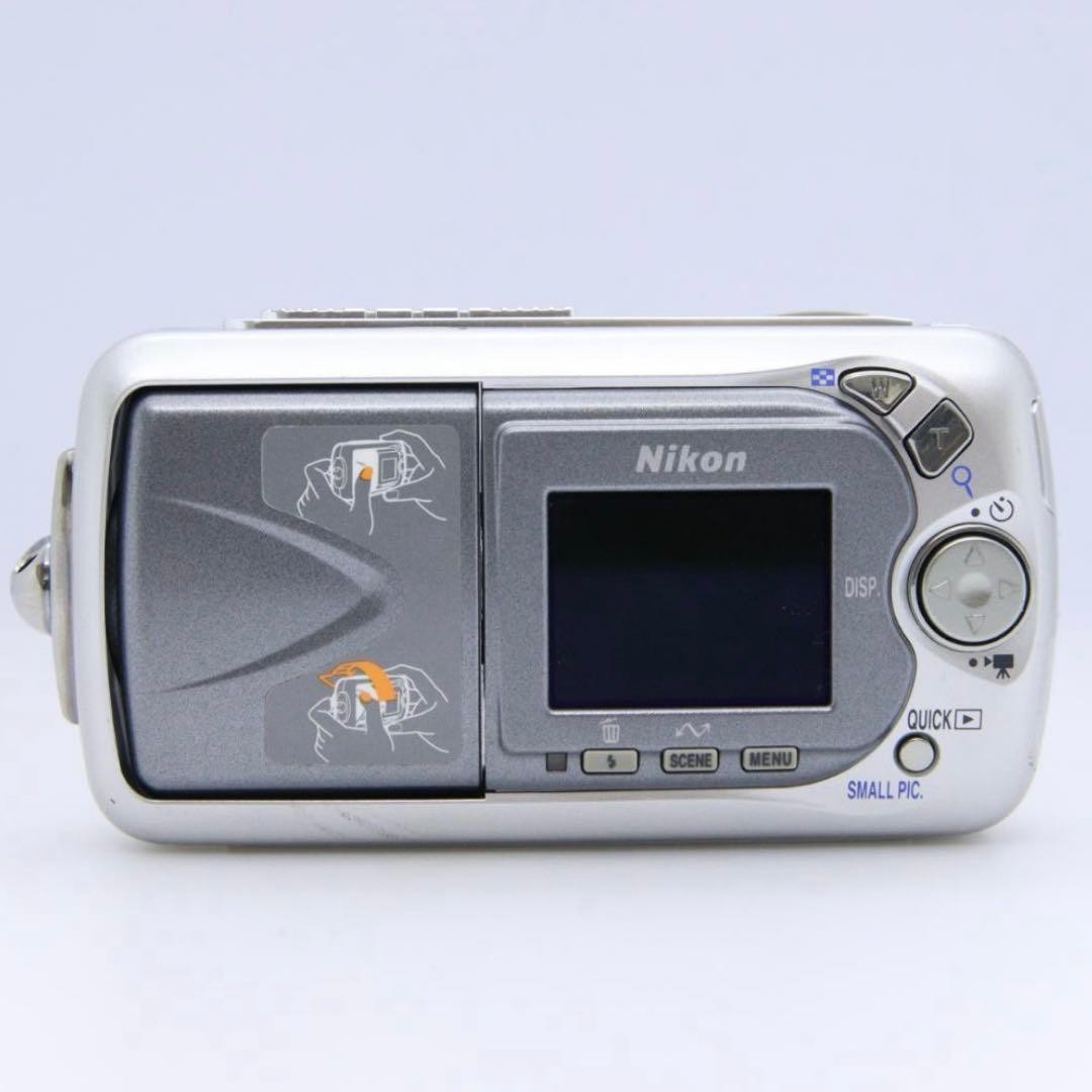 Nikon COOLPIX3500 Digital Camera Silver Compact Excellent
