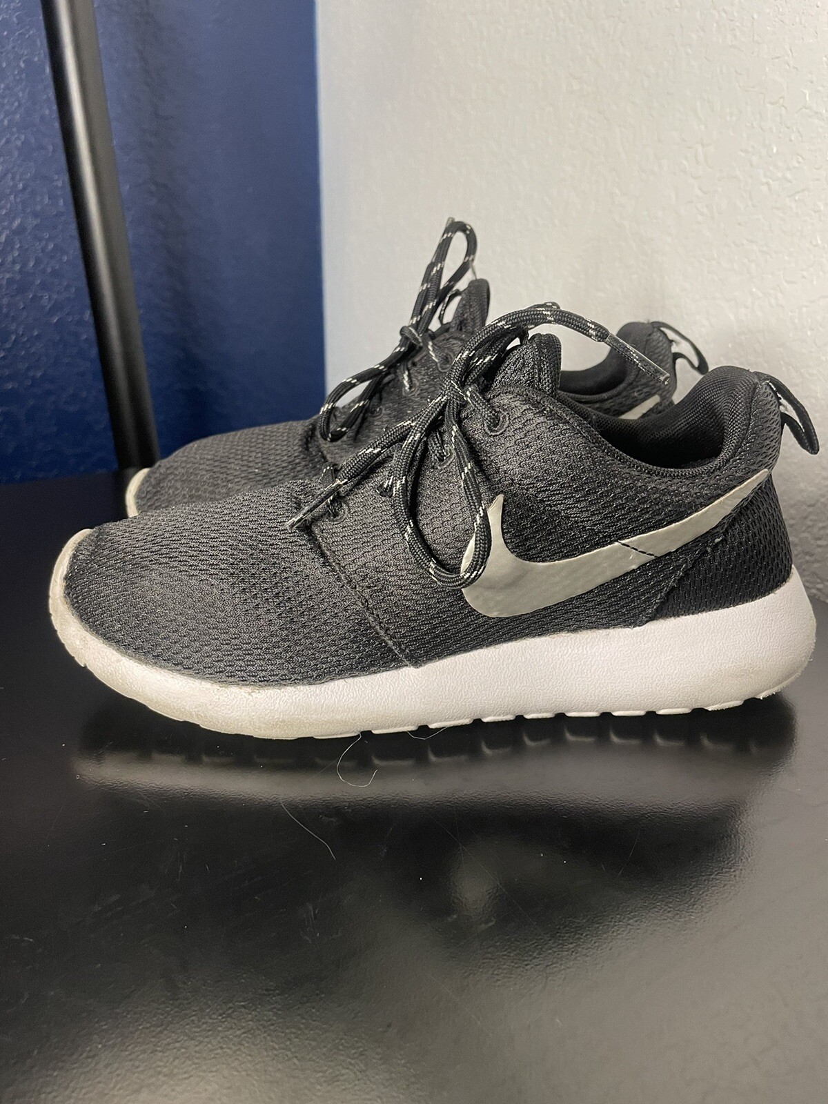 NIKE Running Women Shoe Size Black/White Walking Runn… Gem