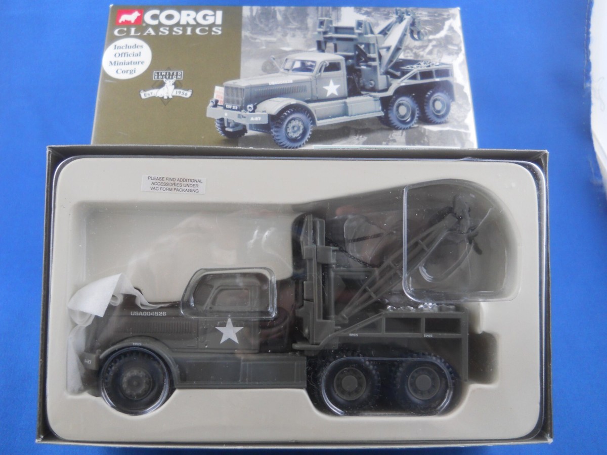 Corgi Classics 55601 US Army Diamond T Wrecker Fighting Vehicles