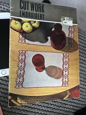Vintage Schnittarbeit Stickm&auml;ntel Heft Nr 925 - Tablett Stoff Stuhllehne Servietten